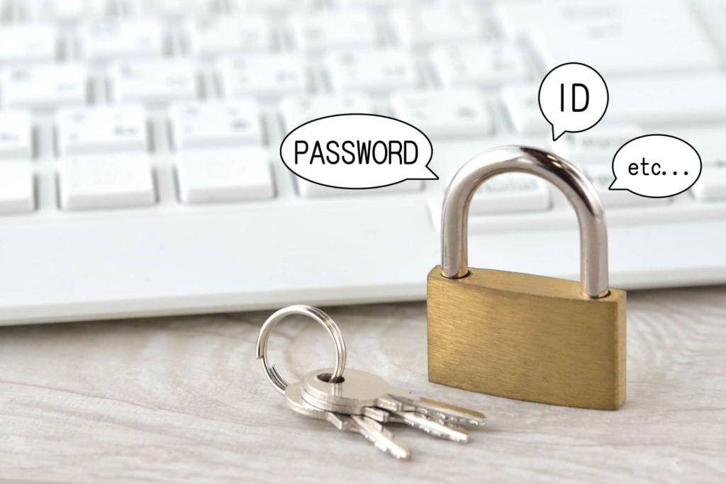 パスワード管理の重要性を意識するための、ID、PASSWORDと書かれているカギと南京錠のイメージ画像。